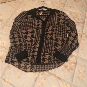Brown and black houndstooth blouse!
